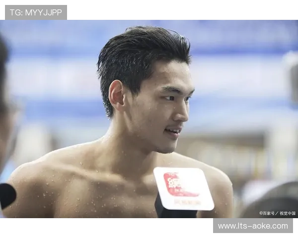 徐嘉余50米仰泳夺魁,本届赛事斩获第四金 徐嘉余50米仰泳夺魁,本届赛事斩获第四金