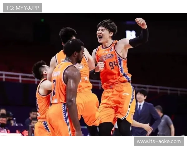 CBA爆冷一夜，广东被压哨绝杀，广厦惨败